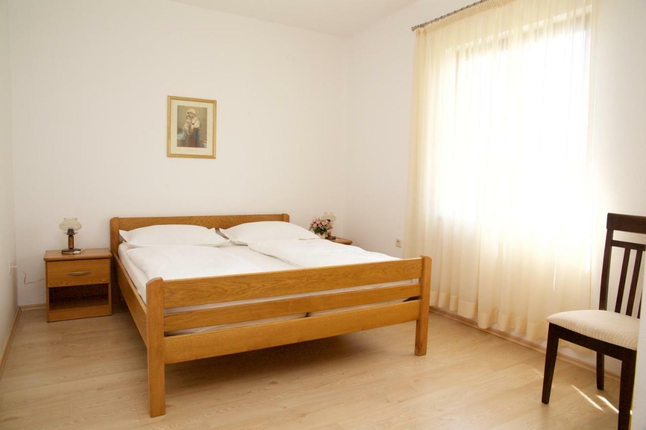 Apartments Fjaka Sveti Filip i Jakov Esterno foto
